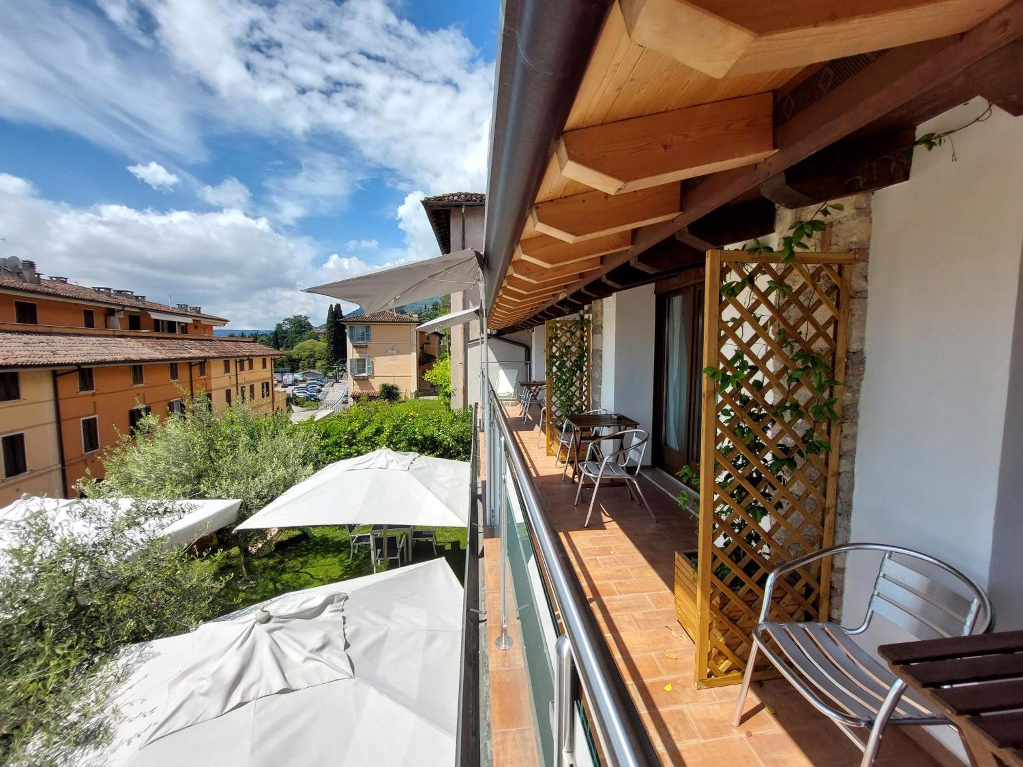 Pizzocolo Resort Fasano Gardone Riviera Extérieur photo